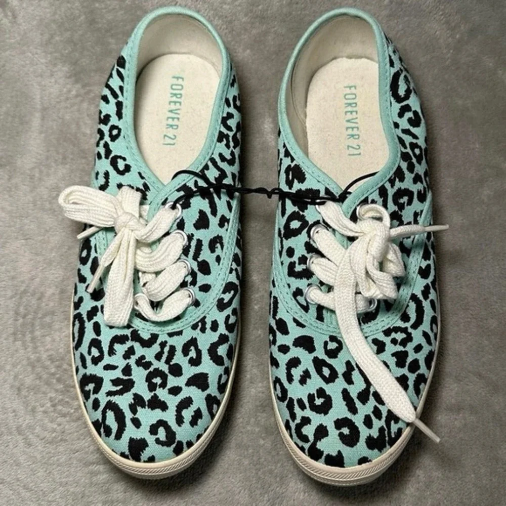 NWT Forever 21 Leopard Print Sneaker Women Sz 7 Blue Canvas Low Top Lace Up Shoe